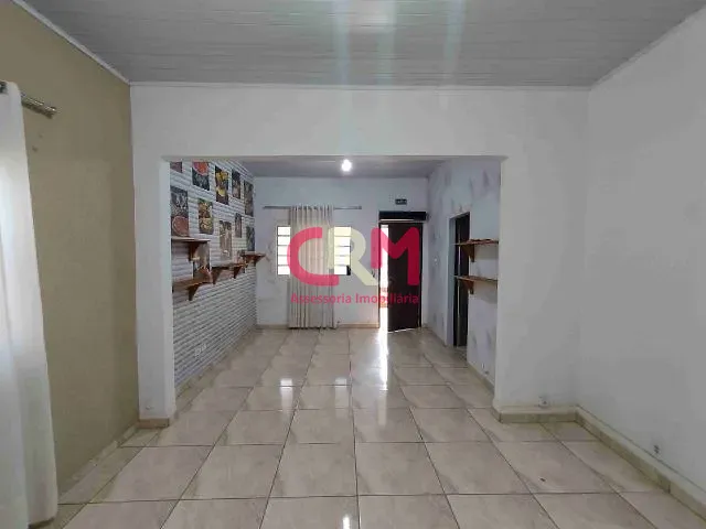 Casa com 481m² 3 quartos e 1 banheiro, à venda, no bairro Centro em Taquaritinga