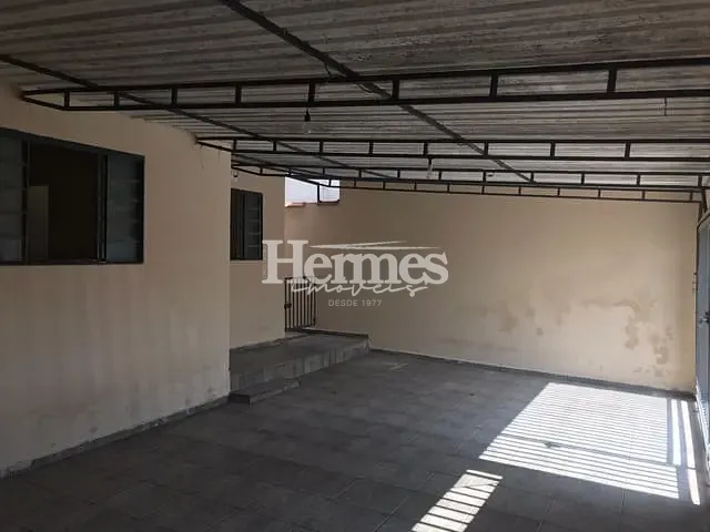 Casa com 250m² 3 quartos e 2 banheiros, à venda, no bairro Vila Monte Alegre em Paulínia