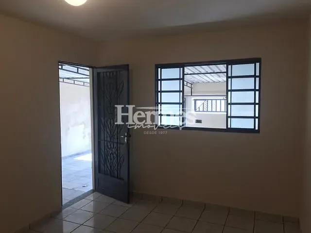Casa com 250m² 3 quartos e 2 banheiros, à venda, no bairro Vila Monte Alegre em Paulínia