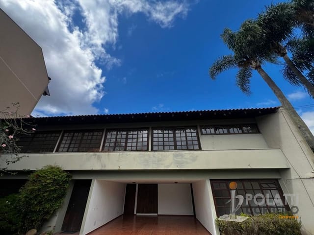 Casa com 525m² 4 quartos e 3 banheiros, para alugar, no bairro Jardim Social em Curitiba