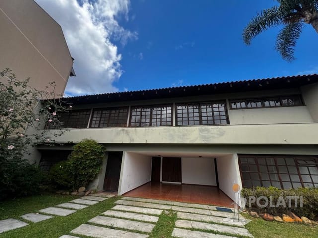 Casa com 525m² 4 quartos e 3 banheiros, para alugar, no bairro Jardim Social em Curitiba