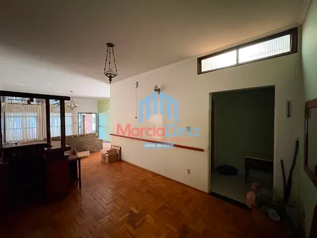 Casa com 372m² 3 quartos e 1 banheiro, à venda, no bairro Centro em Ituverava