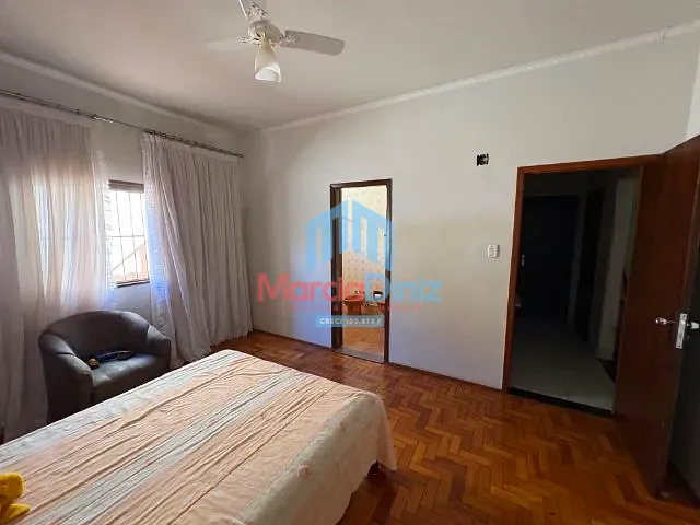 Casa com 372m² 3 quartos e 1 banheiro, à venda, no bairro Centro em Ituverava