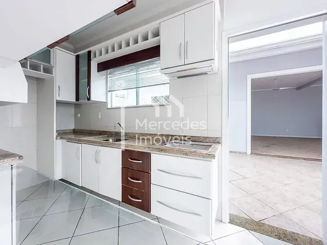 Casa com 300m² 4 quartos e 3 banheiros, à venda, no bairro Dom Bosco em Itajaí