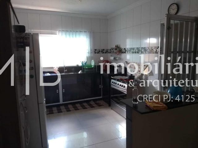 Casa com 200m² 3 quartos e 2 banheiros, à venda, no bairro JARDIM BANDEIRANTES II em CATAGUASES