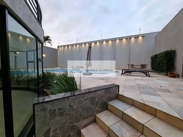 Casa 5 quartos e 5 banheiros, à venda, no bairro Jardim São Jorge em Londrina