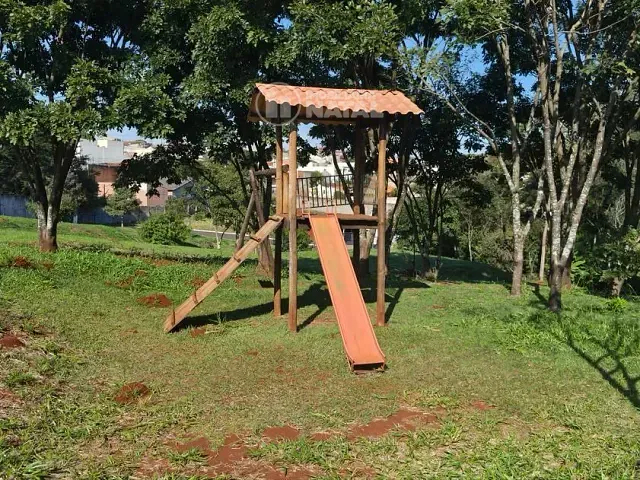 Casa com 125m² 3 quartos e 2 banheiros, à venda, no bairro Parque Leblon em Londrina
