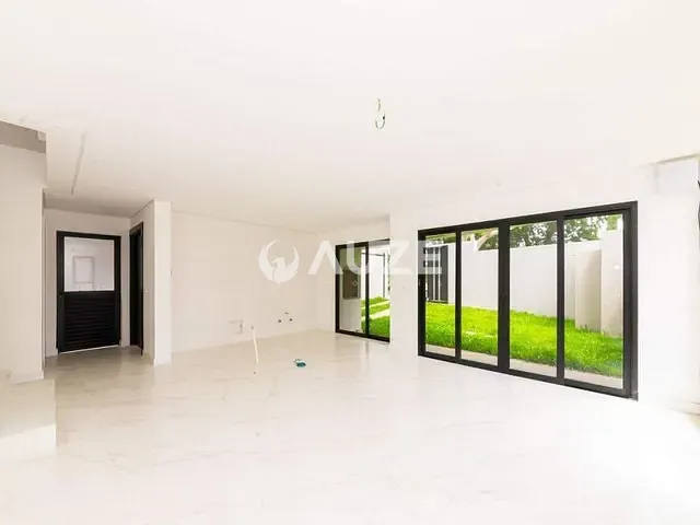 Casa com 155m² 4 quartos e 4 banheiros, à venda, no bairro Mercês em Curitiba