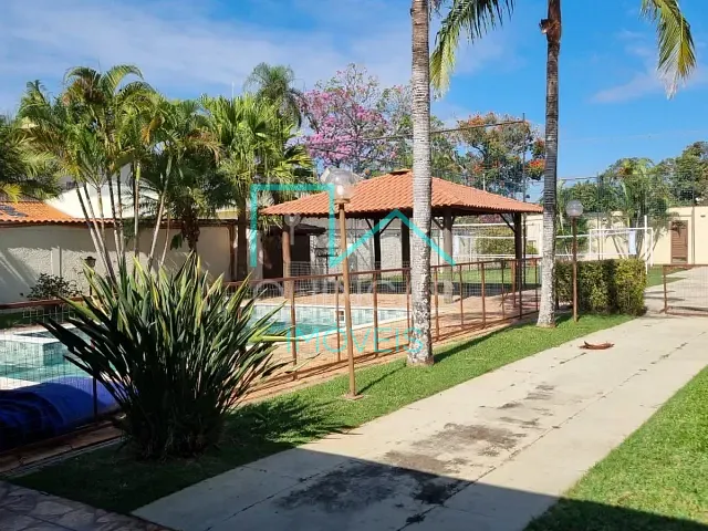 Casa com 1400m² 3 quartos e 2 banheiros, à venda, no bairro Jardim Tereza Cristina em Jundiaí