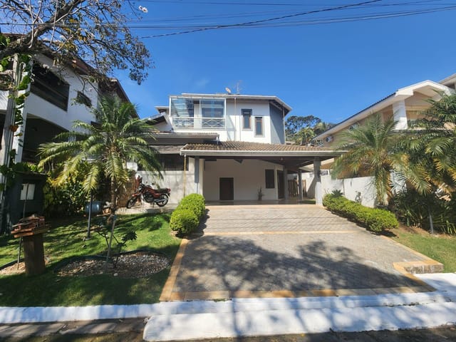 Casa com 450m² 3 quartos e 6 banheiros, à venda, no bairro Villaggio Capríccio em Louveira