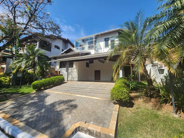 Casa com 450m² 3 quartos e 6 banheiros, à venda, no bairro Villaggio Capríccio em Louveira