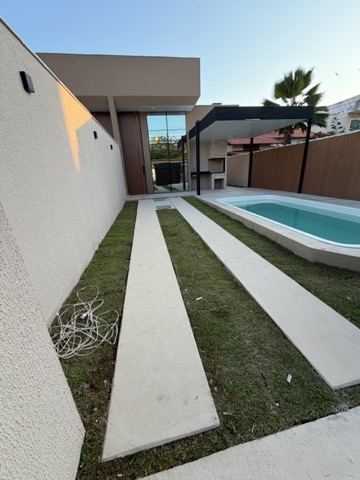 Casa com 180m² 3 quartos e 2 banheiros, à venda, no bairro Ouro Verde em Rio das Ostras