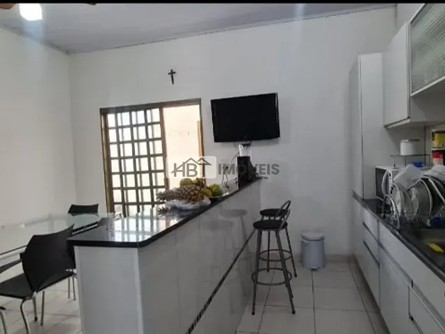Casa 4 quartos e 3 banheiros, à venda, no bairro Vila Souto em Bauru