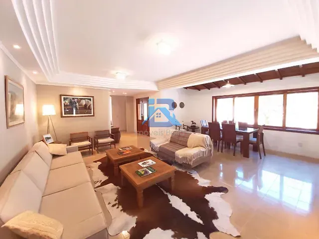 Casa com 1500m² 3 quartos e 3 banheiros, à venda, no bairro Ville Chamonix em Itatiba