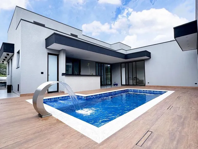 Casa 3 quartos e 5 banheiros, à venda, no bairro Cézar de Souza em Mogi das Cruzes