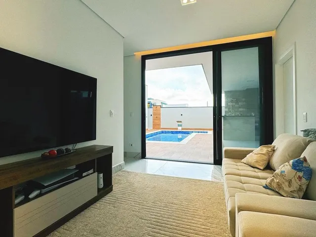 Casa 3 quartos e 5 banheiros, à venda, no bairro Cézar de Souza em Mogi das Cruzes