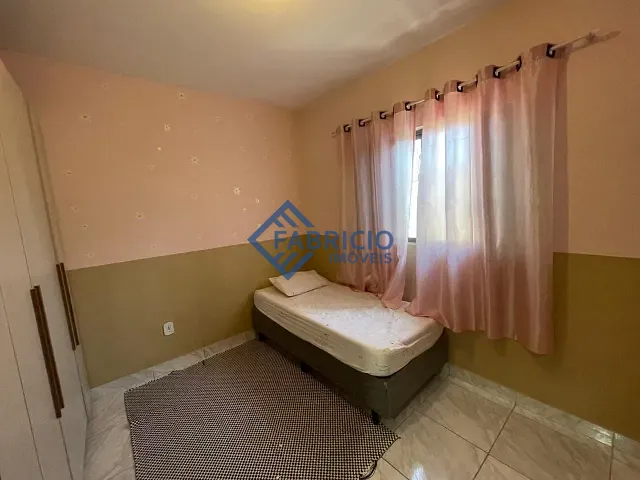 Casa com 250m² 4 quartos e 2 banheiros, à venda, no bairro Capela em Vinhedo