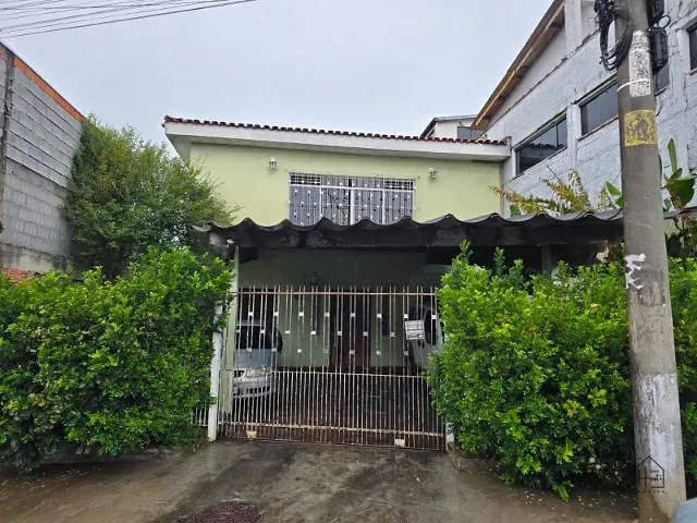 Casa com 480m² 5 quartos e 2 banheiros, à venda, no bairro Jardim Carmel em Cotia
