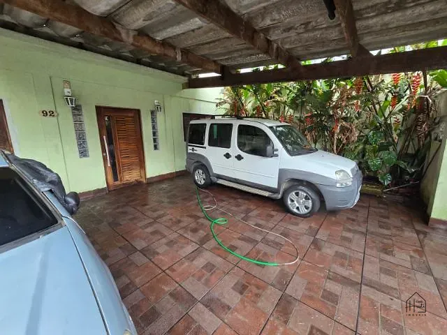 Casa com 480m² 5 quartos e 2 banheiros, à venda, no bairro Jardim Carmel em Cotia