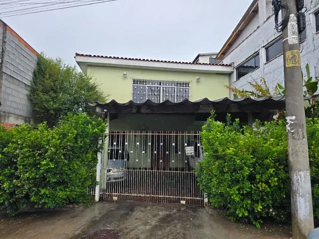 Casa com 480m² 5 quartos e 2 banheiros, à venda, no bairro Jardim Carmel em Cotia