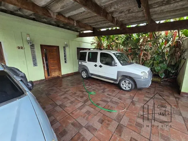Casa com 480m² 5 quartos e 2 banheiros, à venda, no bairro Jardim Carmel em Cotia
