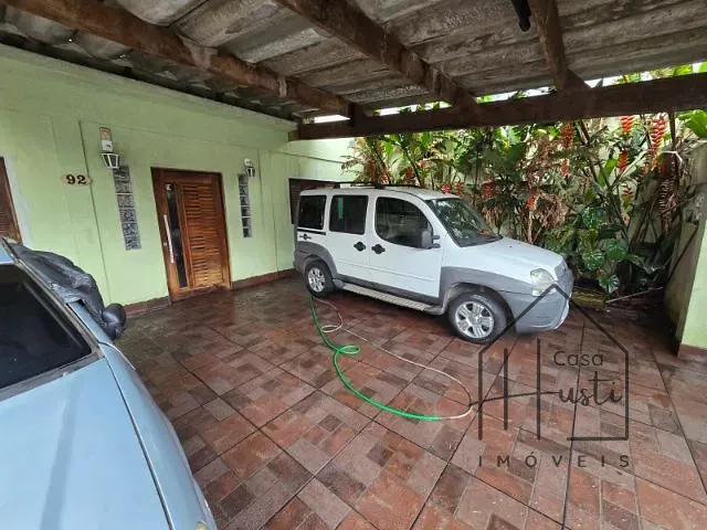 Casa com 480m² 5 quartos e 2 banheiros, à venda, no bairro Jardim Carmel em Cotia
