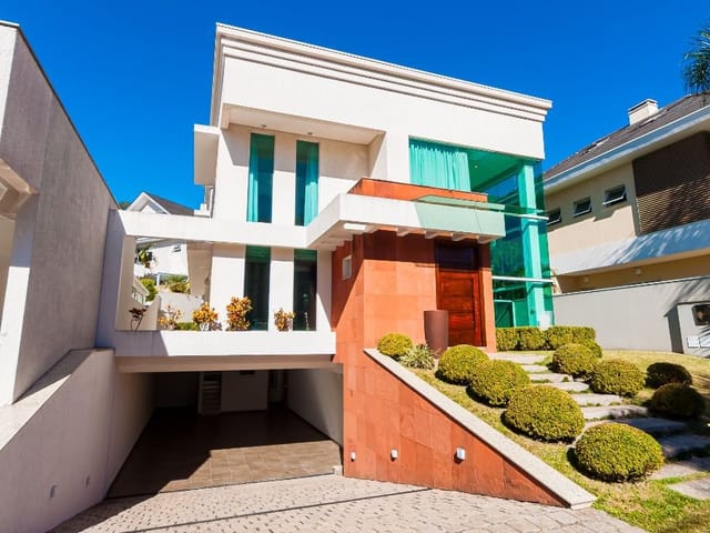 Casa com 435m² 3 quartos e 6 banheiros, à venda, no bairro Santa Felicidade em Curitiba