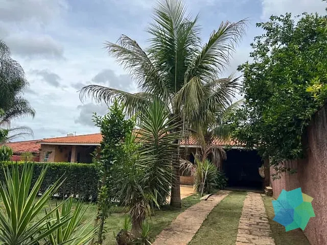 Casa com 1000m² 4 quartos e 2 banheiros, à venda, no bairro Jardim Buru em Salto