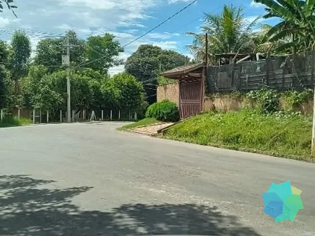 Casa com 1000m² 4 quartos e 2 banheiros, à venda, no bairro Jardim Buru em Salto