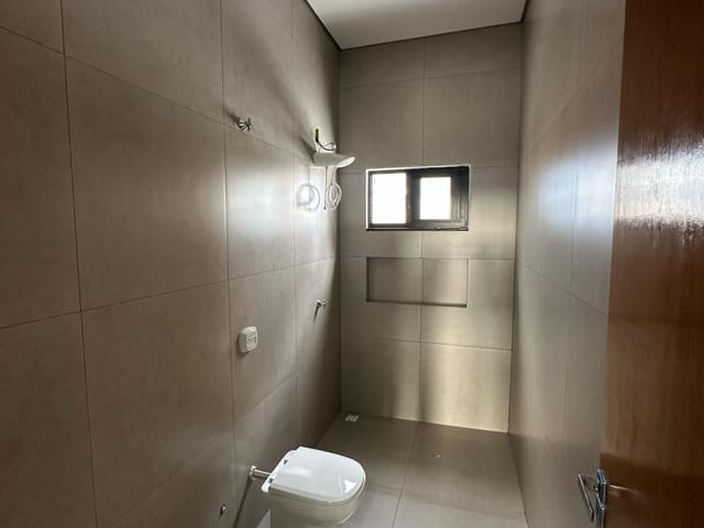 Casa com 300m² 3 quartos e 2 banheiros, à venda, no bairro Jardim das Itaúbas em Sinop