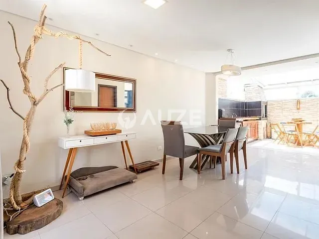 Casa com 100m² 2 quartos e 2 banheiros, à venda, no bairro Lindoia em Curitiba