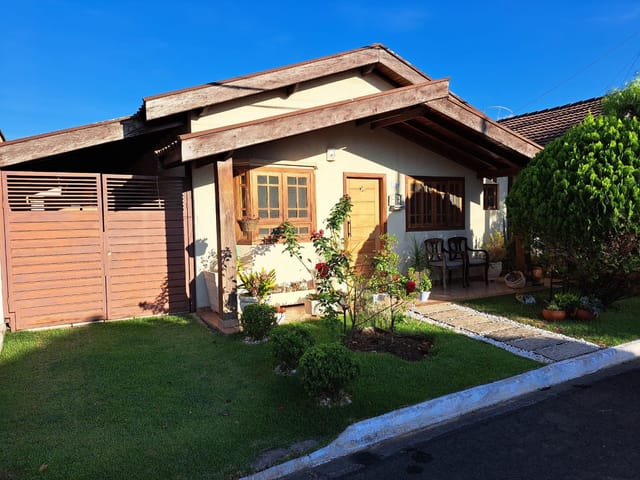 Casa com 310m² 3 quartos e 1 banheiro, à venda, no bairro Vila Nova em Louveira