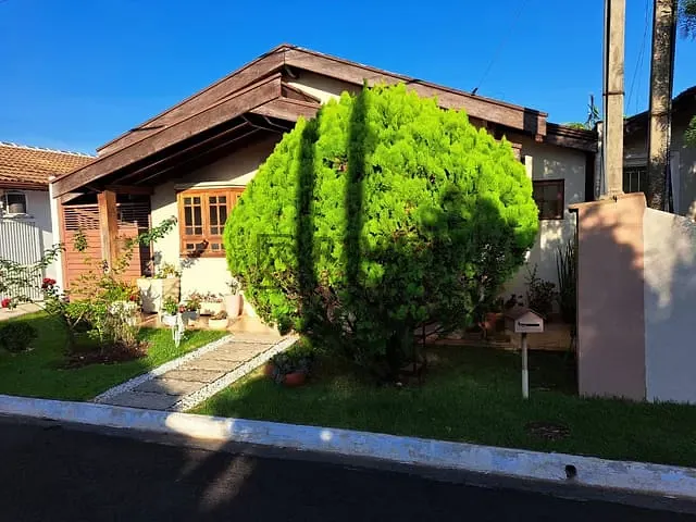 Casa com 310m² 3 quartos e 1 banheiro, à venda, no bairro Vila Nova em Louveira