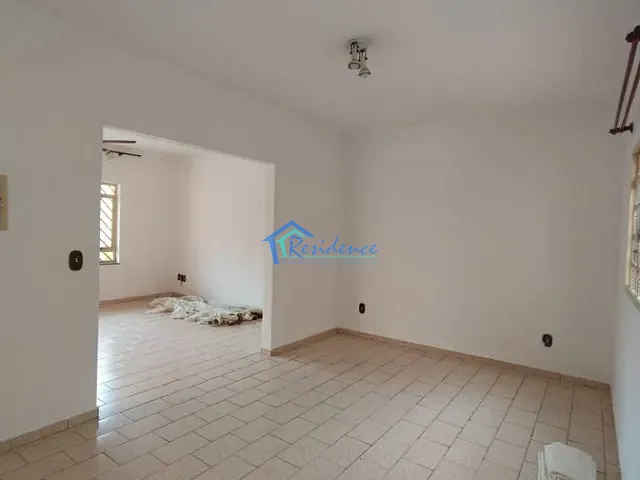Casa com 250m² 3 quartos e 1 banheiro, para alugar, no bairro Jardim Santa Rita em Indaiatuba