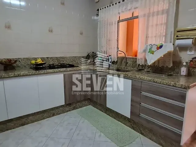 Casa com 250m², à venda, no bairro Jardim Ouro Verde em Bauru