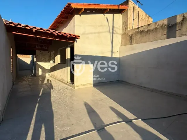Casa 2 quartos e 1 banheiro, à venda, no bairro Loteamento Novo Horizonte em Araxá