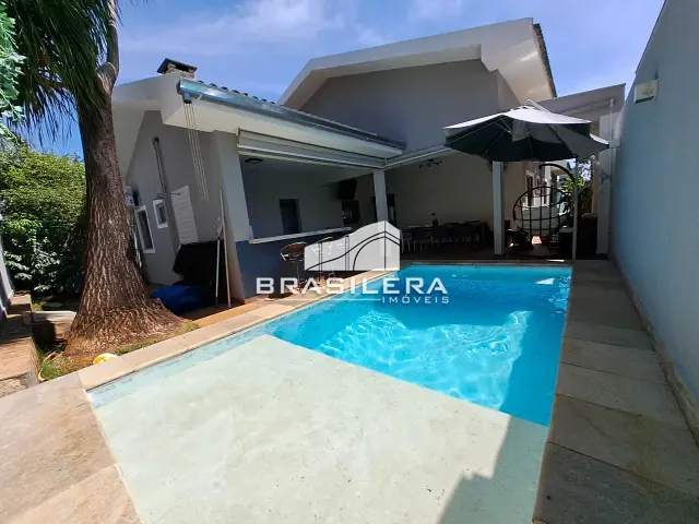 Casa 3 quartos e 5 banheiros, à venda, no bairro Loteamento Portal do Sol II em Goiânia