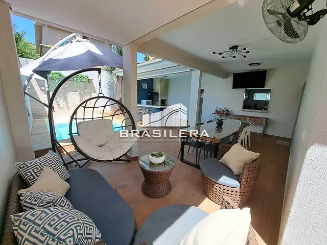 Casa 3 quartos e 5 banheiros, à venda, no bairro Loteamento Portal do Sol II em Goiânia