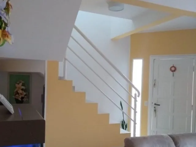Casa 3 quartos e 2 banheiros, à venda, no bairro Villa Di Cesar em Mogi das Cruzes