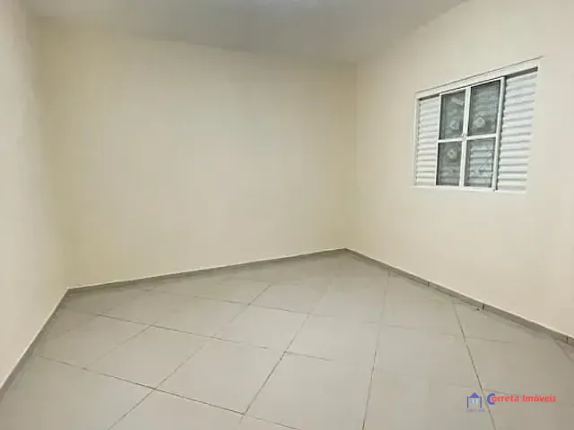 Casa 2 quartos e 1 banheiro, para alugar, no bairro Jardim Paranapunga em Três Lagoas