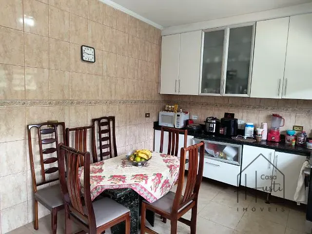 Casa com 1200m² 4 quartos e 3 banheiros, à venda, no bairro Jardim Pioneiro em Cotia