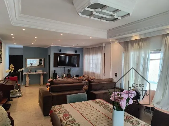 Casa com 1200m² 4 quartos e 3 banheiros, à venda, no bairro Jardim Pioneiro em Cotia