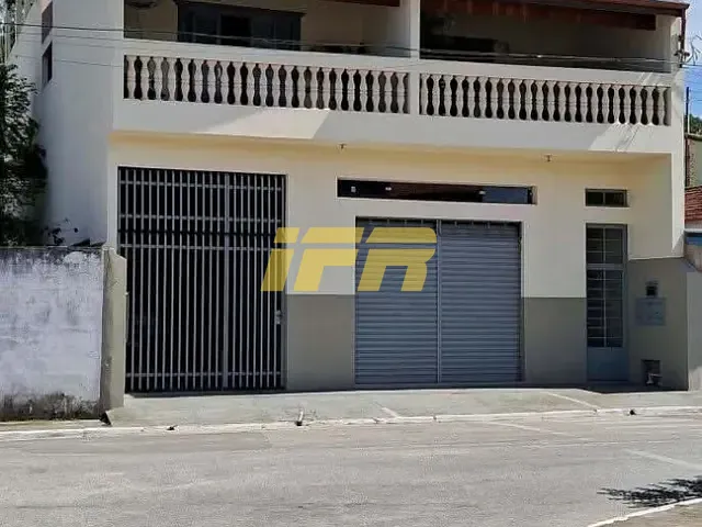 Casa 4 quartos e 6 banheiros, à venda, no bairro Santa Terezinha em Natividade da Serra
