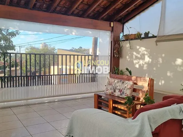 Casa 4 quartos e 3 banheiros, à venda, no bairro Jardim Esplanada em Jundiaí