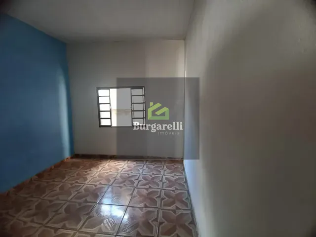 Casa 2 quartos e 1 banheiro, para alugar, no bairro Jardim Fabiana em Lavras