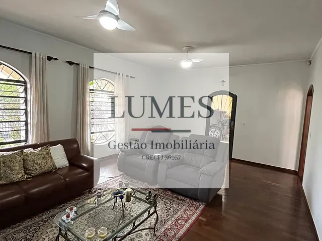 Casa 4 quartos e 2 banheiros, à venda, no bairro Vila Frezzarim em Americana