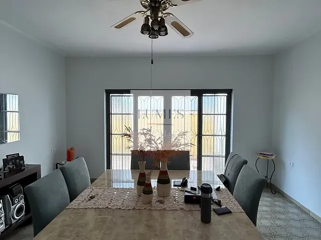 Casa 4 quartos e 2 banheiros, à venda, no bairro Vila Frezzarim em Americana