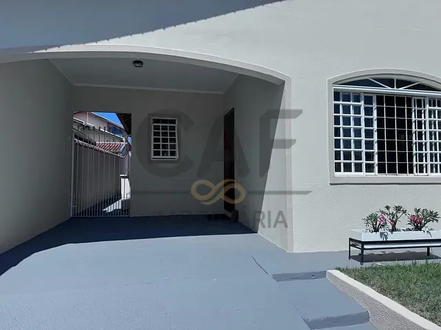 Casa com 263m² 3 quartos e 2 banheiros, à venda, no bairro Morada das Flores em Holambra