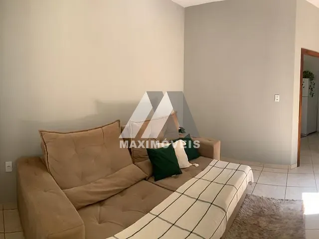 Casa com 200m² 3 quartos e 2 banheiros, à venda, no bairro Morada do Sol em Bom Despacho