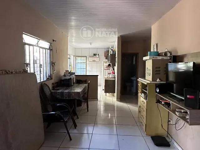Casa com 234m² 3 quartos e 2 banheiros, à venda, no bairro Carlota em Londrina